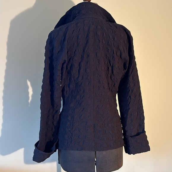 Courtney Washington size small light weight jacket poly and Lycra unique button - Picture 15 of 17